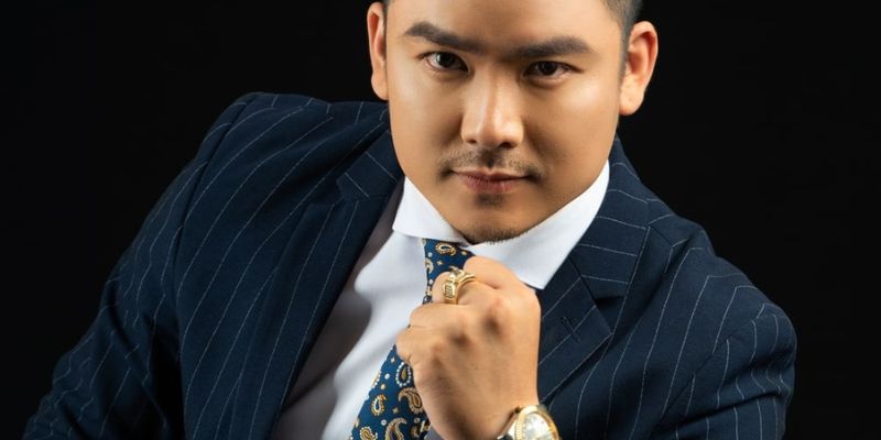 Chân dung CEO Hoàng Tiêu Viêm