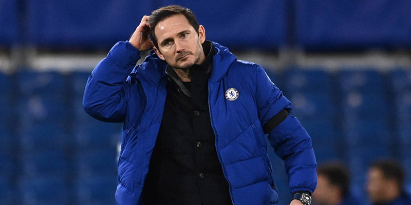 Frank Lampard vẫn đang loay hoay trên cương vị huấn luyện viên